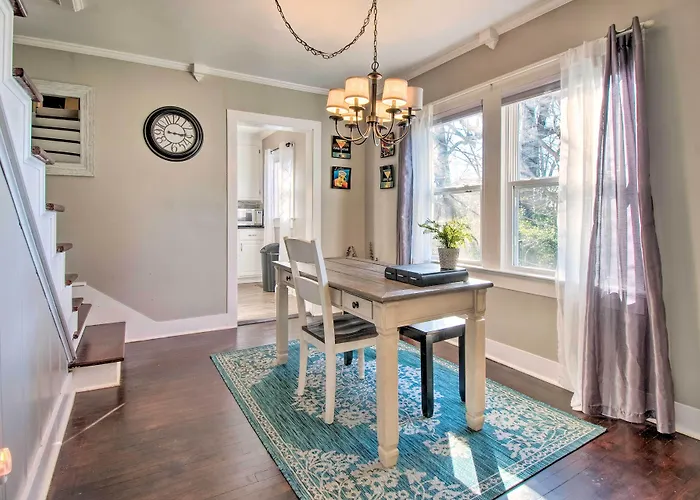 Modern Florence Getaway W/ Patio & Grill!